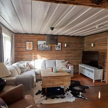 Koselig Pa Gardstun I