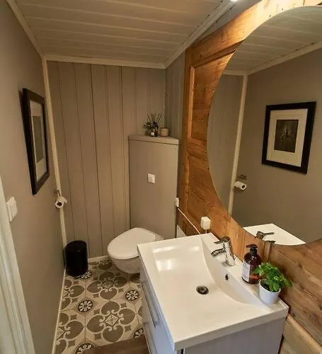 Holiday home Koselig Pa Gardstun I *