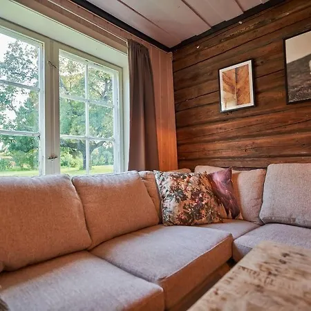 Koselig Pa Gardstun I Tatil Evi
